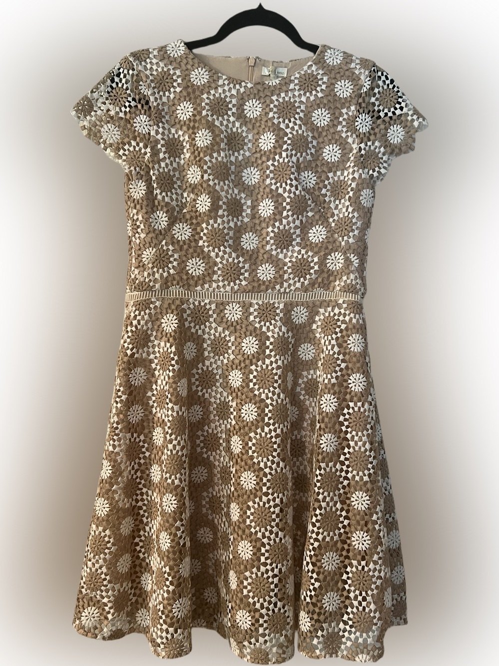 Shoshanna Lace Eyelet Fit and Flare Dress Short Sleeve Tan White Size 8 Medium